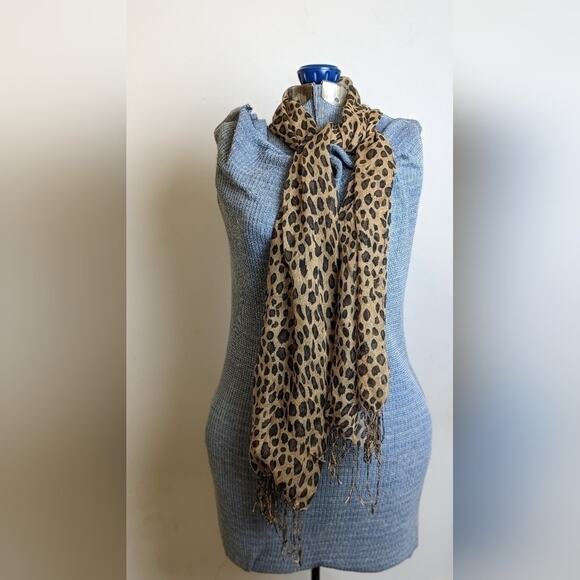 Animal Print Scarf/Head Wrap/Shaw Lightweight Semi Sheer One Size Like New! - Picture 3 of 6